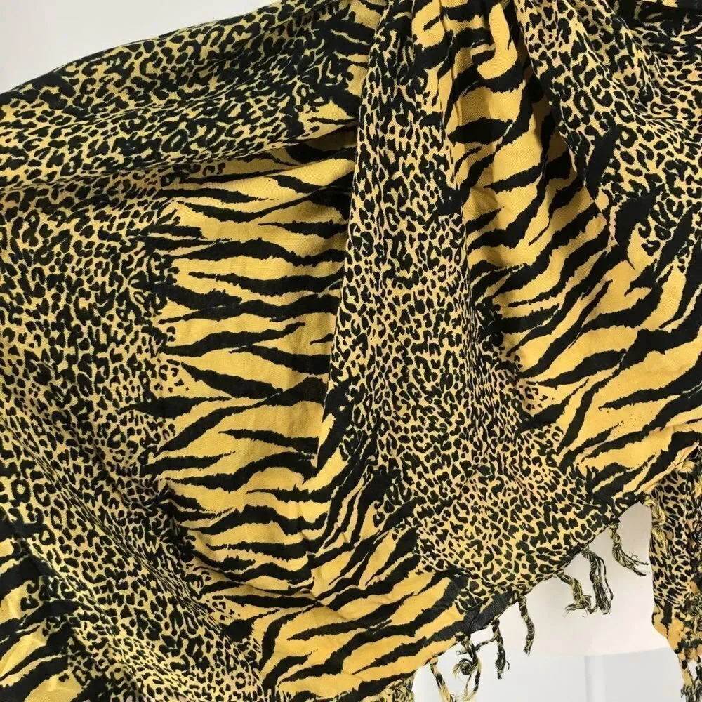 ‎Handmade Animal Print Fringe Scarf
